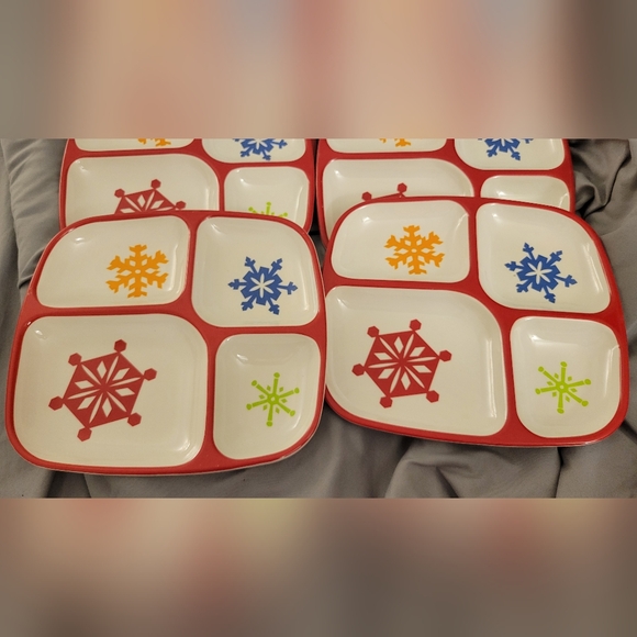 7 heavy duty Melamine holiday plates - Picture 2 of 3